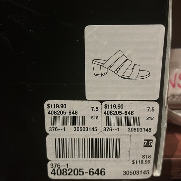 RW&CO. Coral Pink Slip On Heels Size 7.5W - Picture 2 of 5